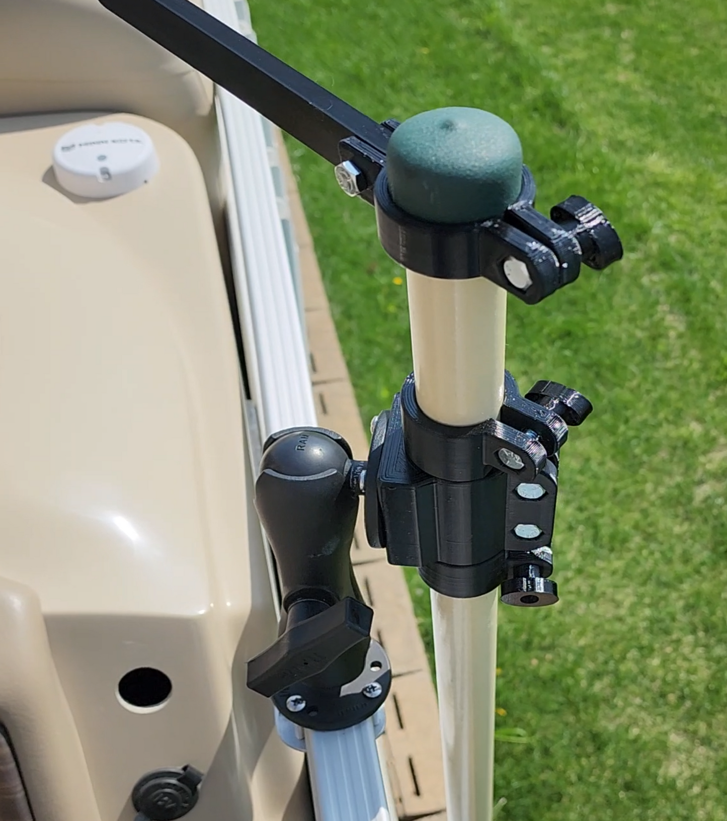 Pole Mount for RAM Mount with AMPS hole pattern